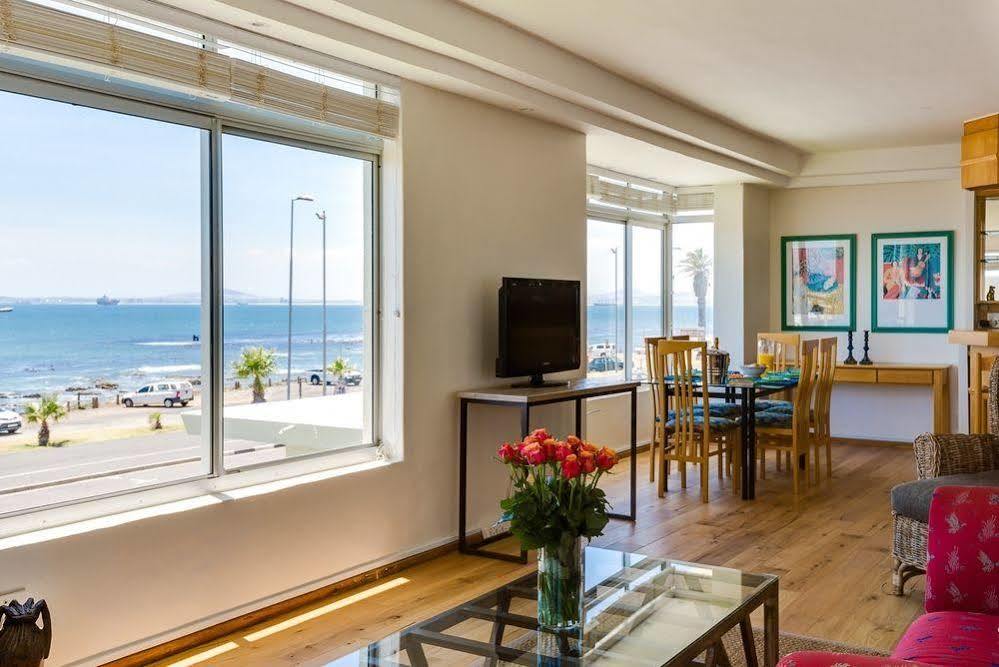 Marina Hotel